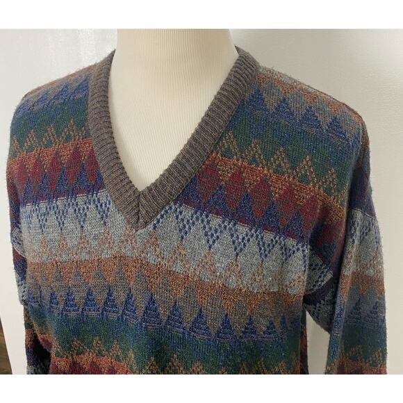 VTG Van Heusen v-neck acrylic stripe geometric print grandpa knit sweater L - Picture 2 of 4